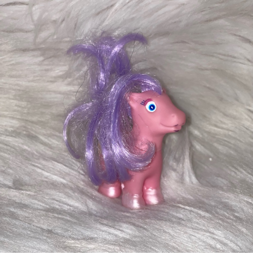 Vintage Tara Toy Pony Luv Pony Figure